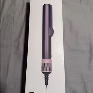 Dyson Limited Edition Airstrait Wet-to-dry Straightener in Jasper Plum/ Purple